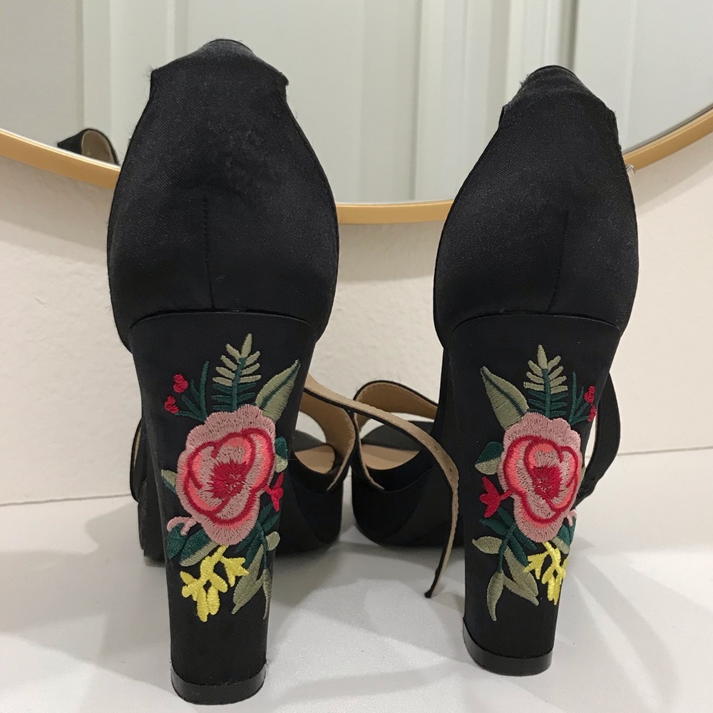 Chinese Laundry Embroidered Heels